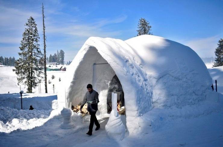 awesome random pics and photos - kashmir igloo cafe