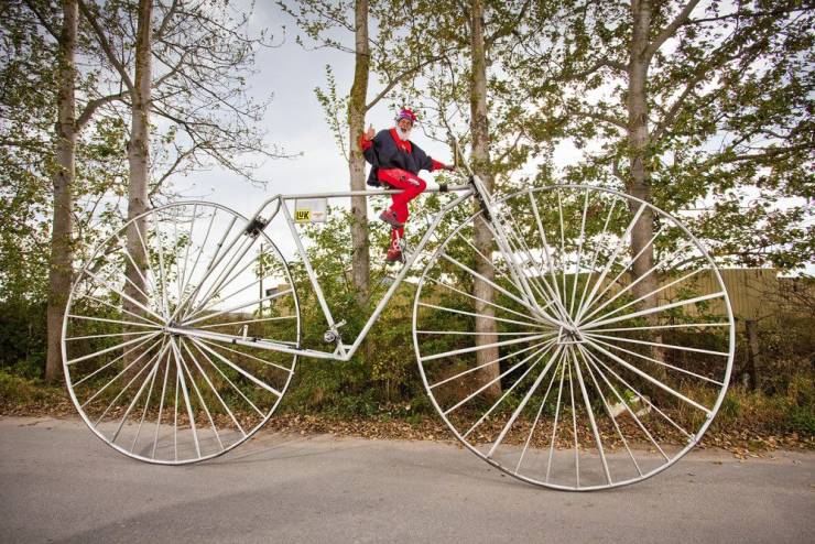 awesome random pics and photos - biggest bicycle - A.