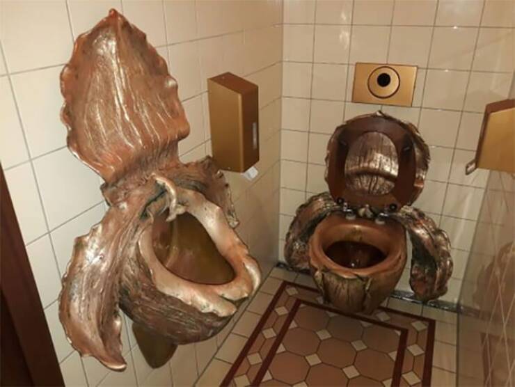 random pics - design fails bathroom