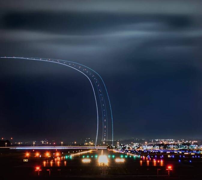 monday morning randomness - airliner long exposure