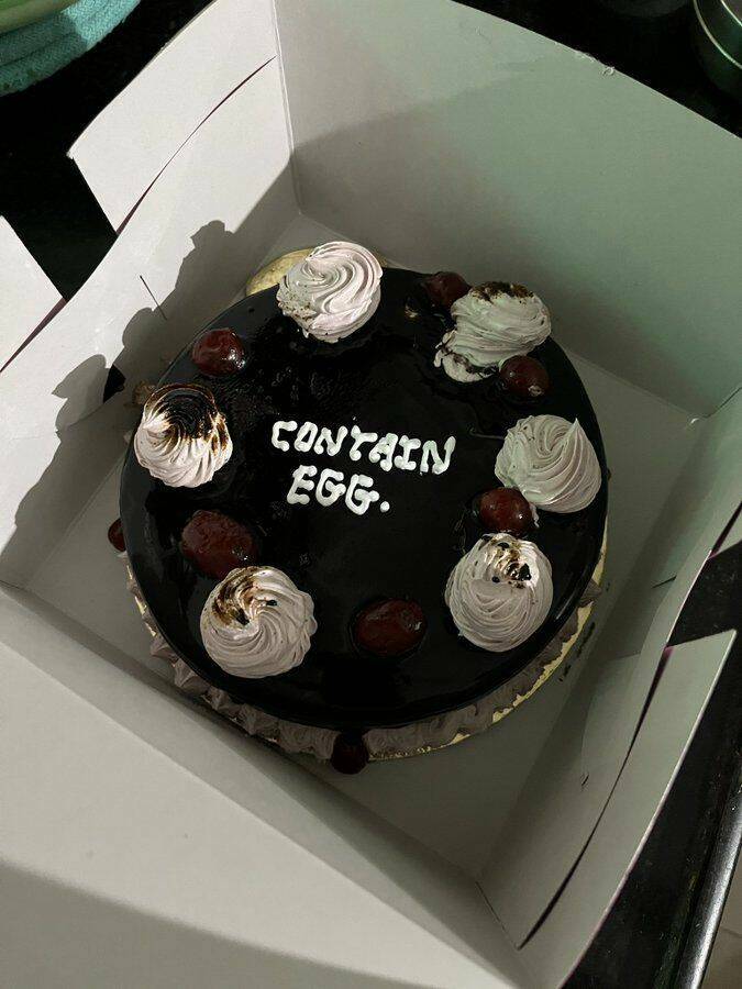 contains egg cake - Contain Egg.