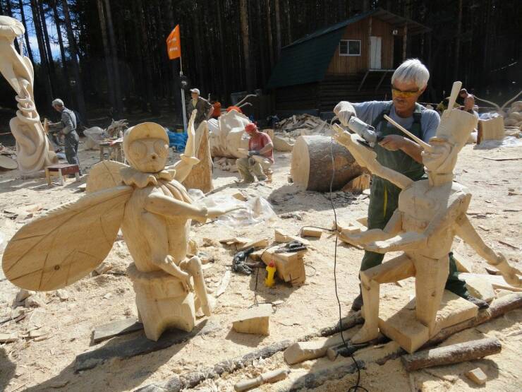 cool pics - chainsaw carving