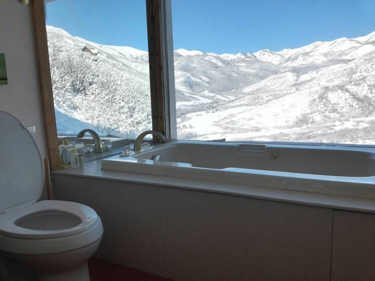 daily dose of randoms - toilet with view