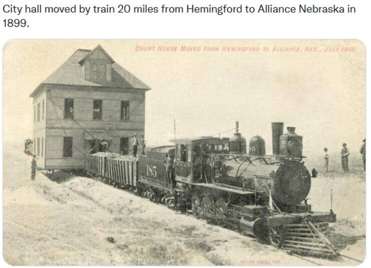 random photos for your daily dose - train moving a building - City hall moved by train 20 miles from Hemingford to Alliance Nebraska in 1899. Court House Moved From Hemingford To Alliance. Nee, 185