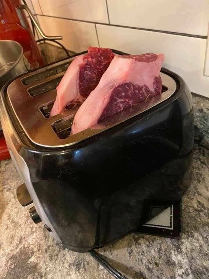 cool random pics - steak in the toaster