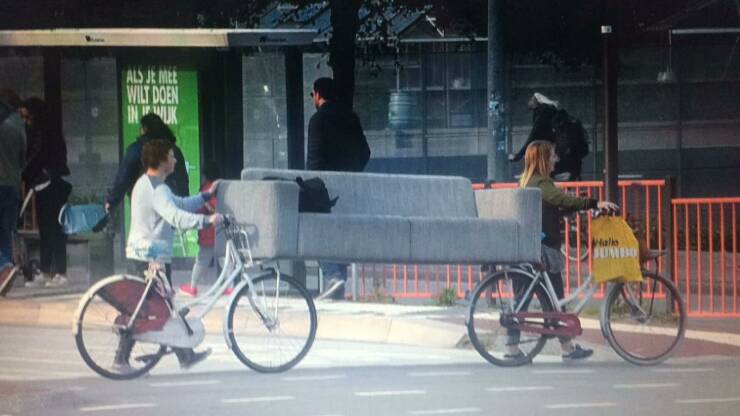 cool random pics - dutch carrying stuff on bikes