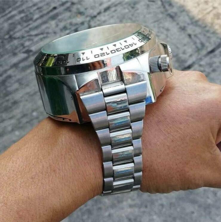 cool random pics - biggest watch in the world - 1800 140130 120 110
