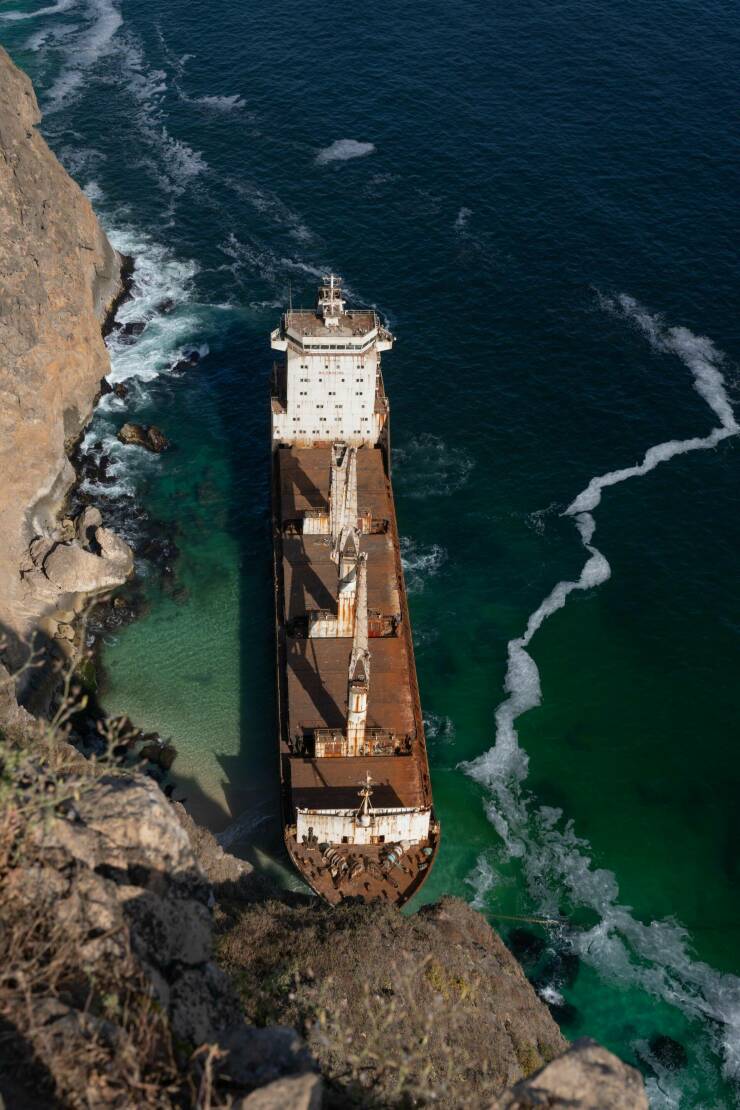 cool pics and photos - the abandoned ship