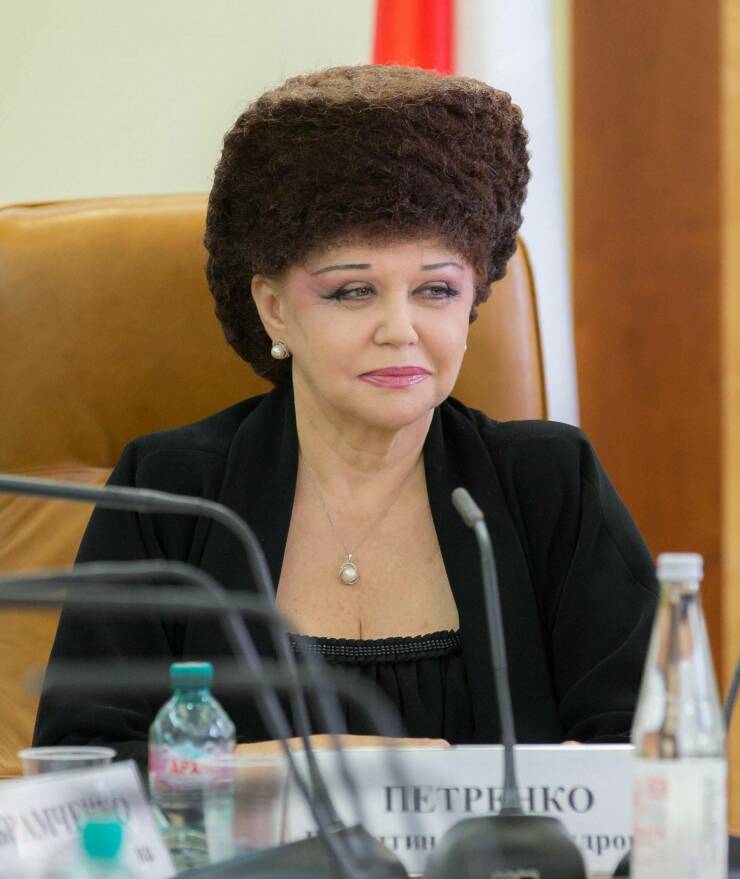 odd interesting and random pics - russian politician hair