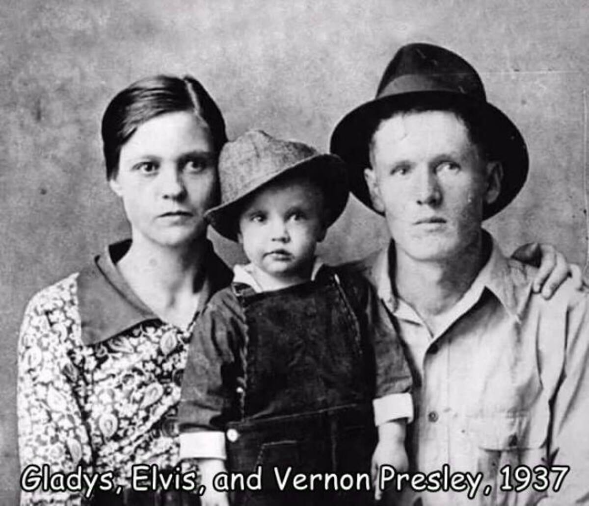elvis presley with his parents - Gladys, Elvis, and Vernon Presley, 1937