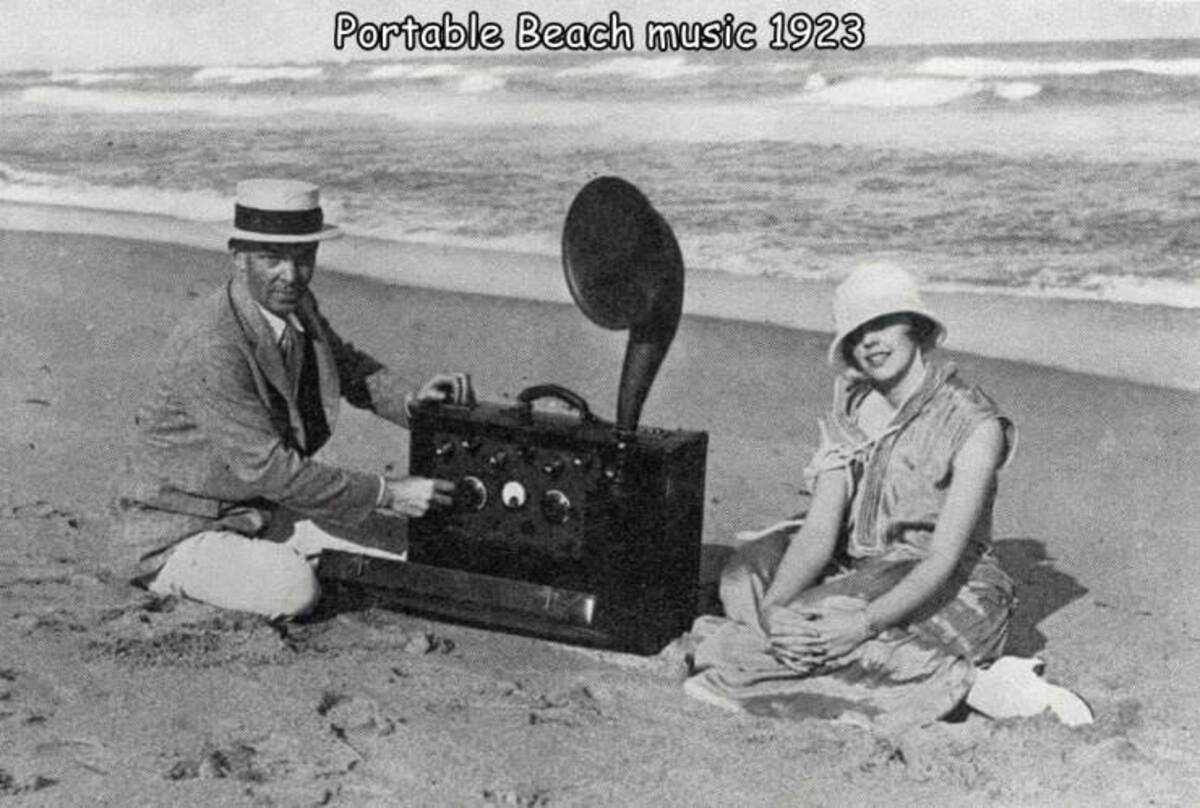 เอ็ด วิน โฮ เวิร์ด อาร์ม สต รอง - Portable Beach music 1923