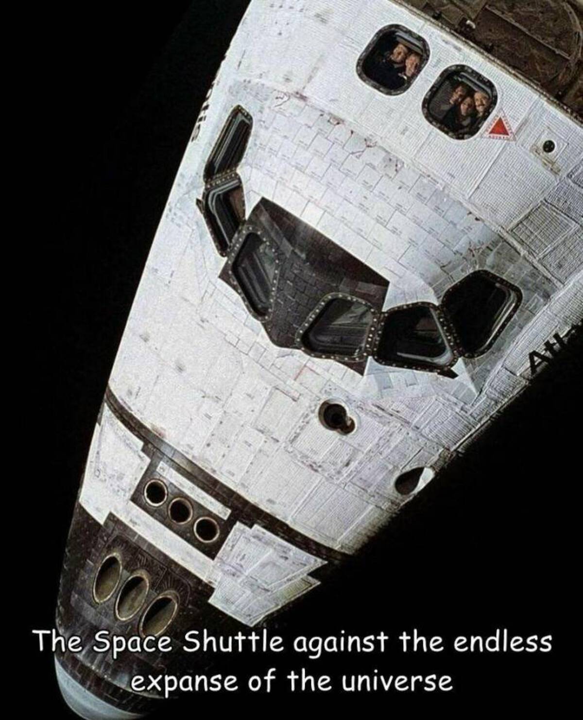 Ooo 00 The Space Shuttle against the endless expanse of the universe