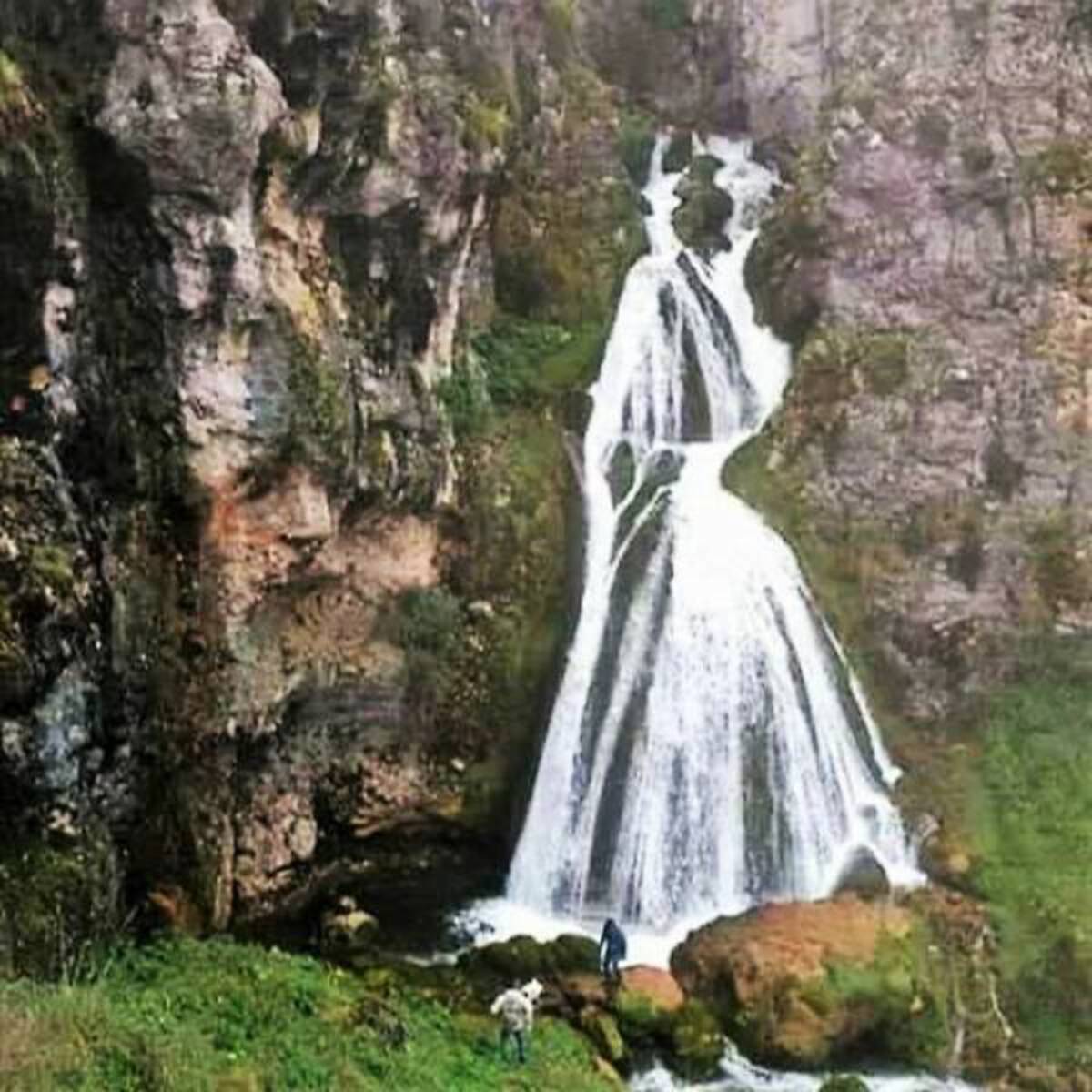 bride waterfall peru