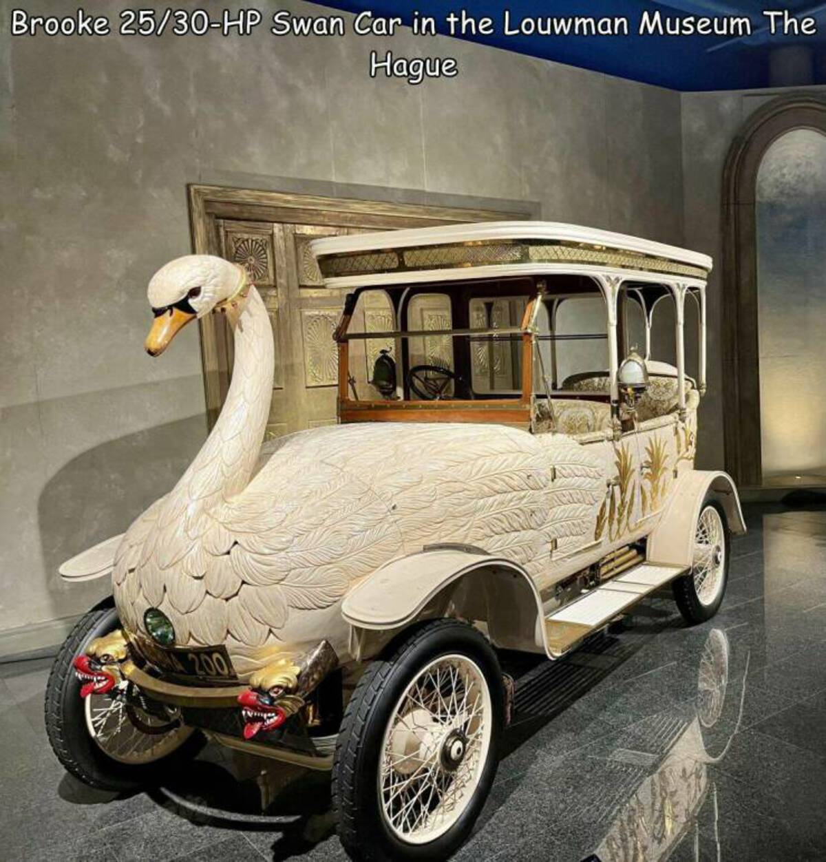vintage car - Brooke 2530Hp Swan Car in the Louwman Museum The Hague 200