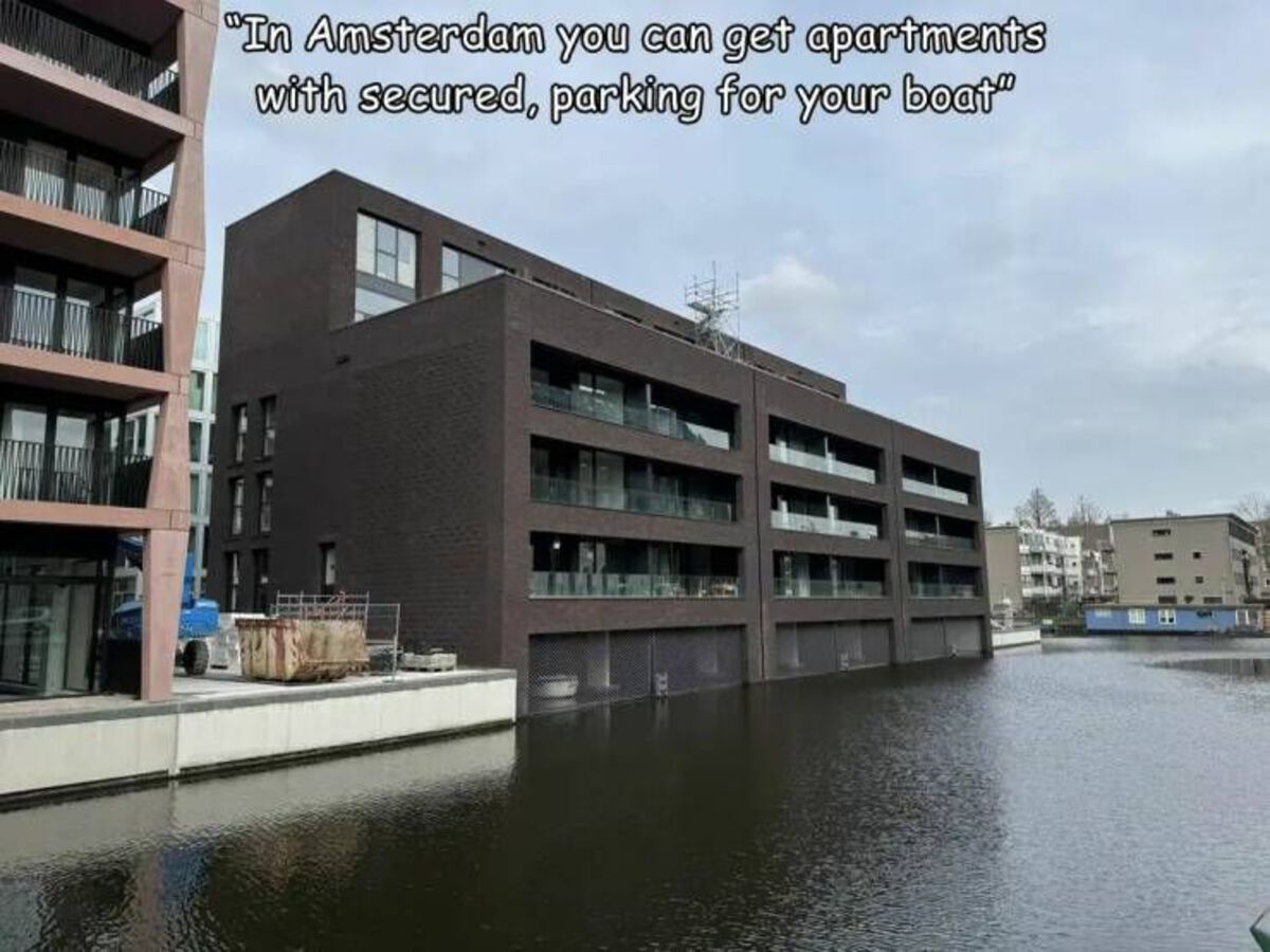apartment - "In Amsterdam you can get apartments with secured, parking for your boat"