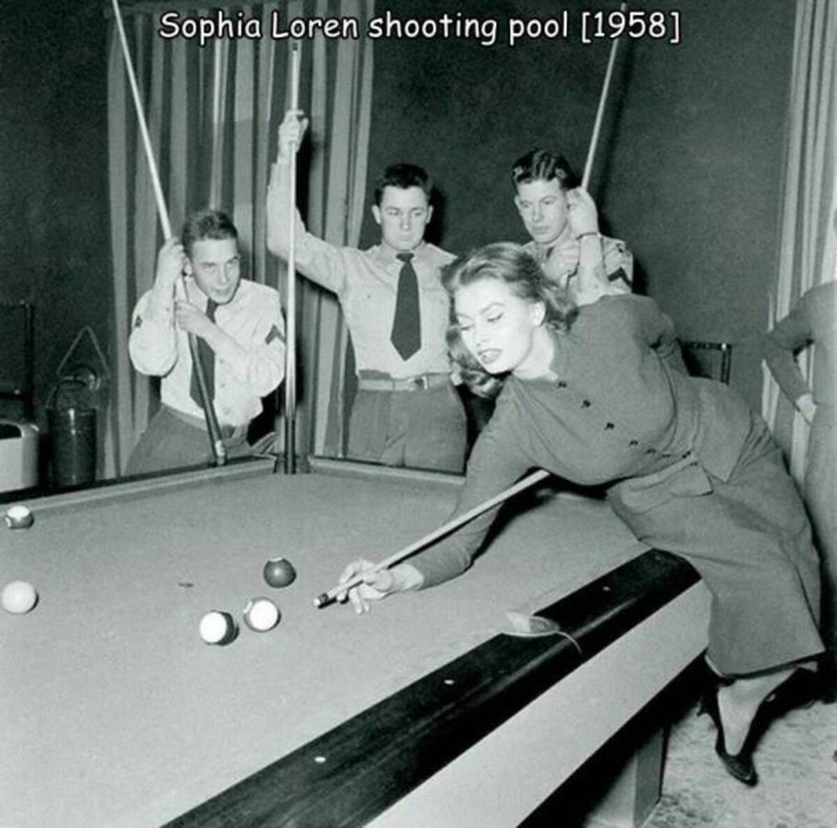straight pool - Sophia Loren shooting pool 1958