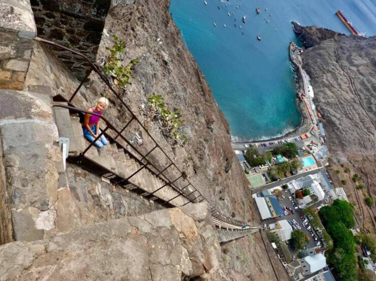 longest straight staircase in the world