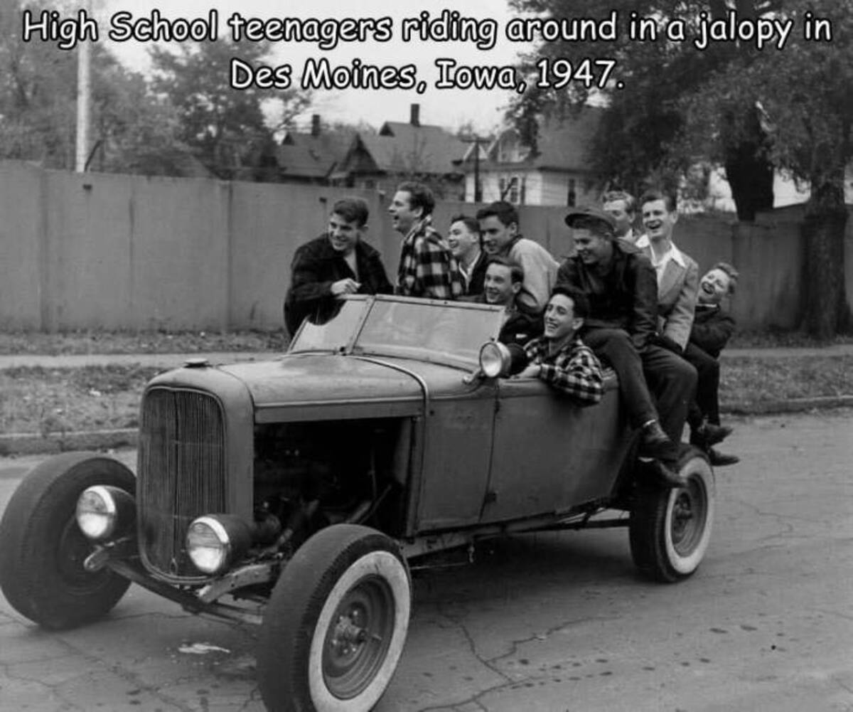 1940s jalopy - High School teenagers riding around in a jalopy Des Moines, Iowa, 1947.