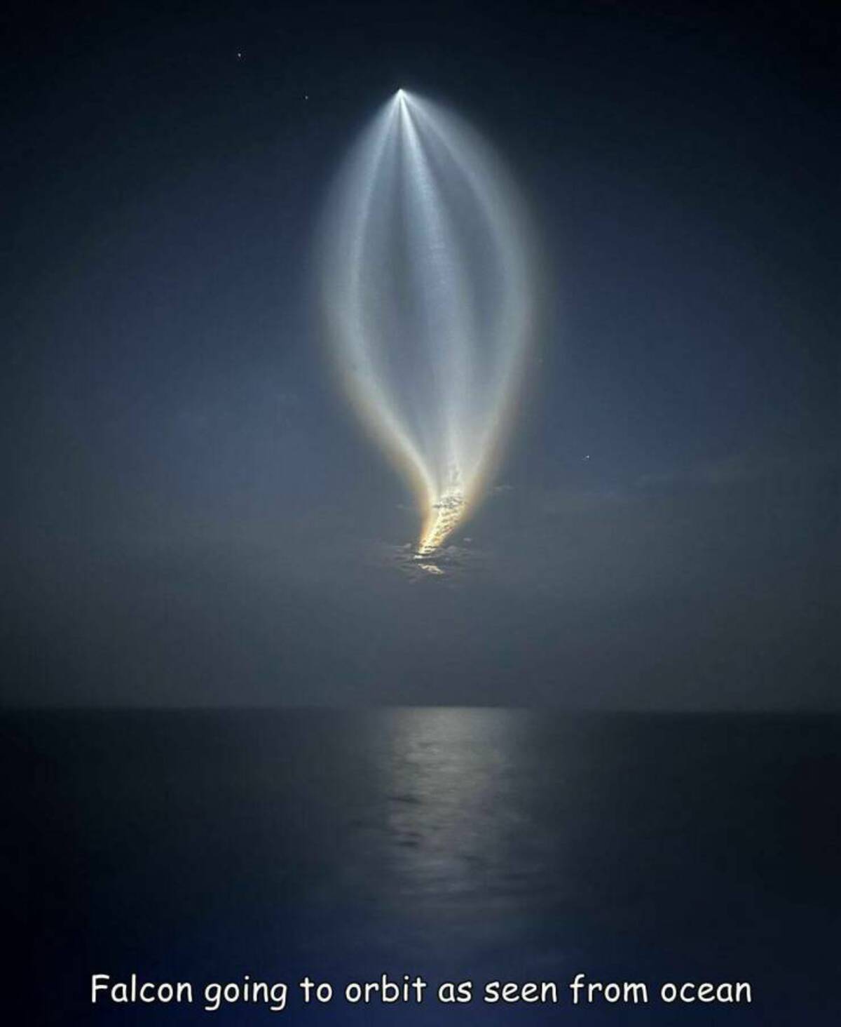 darkness - Falcon going to orbit as seen from ocean