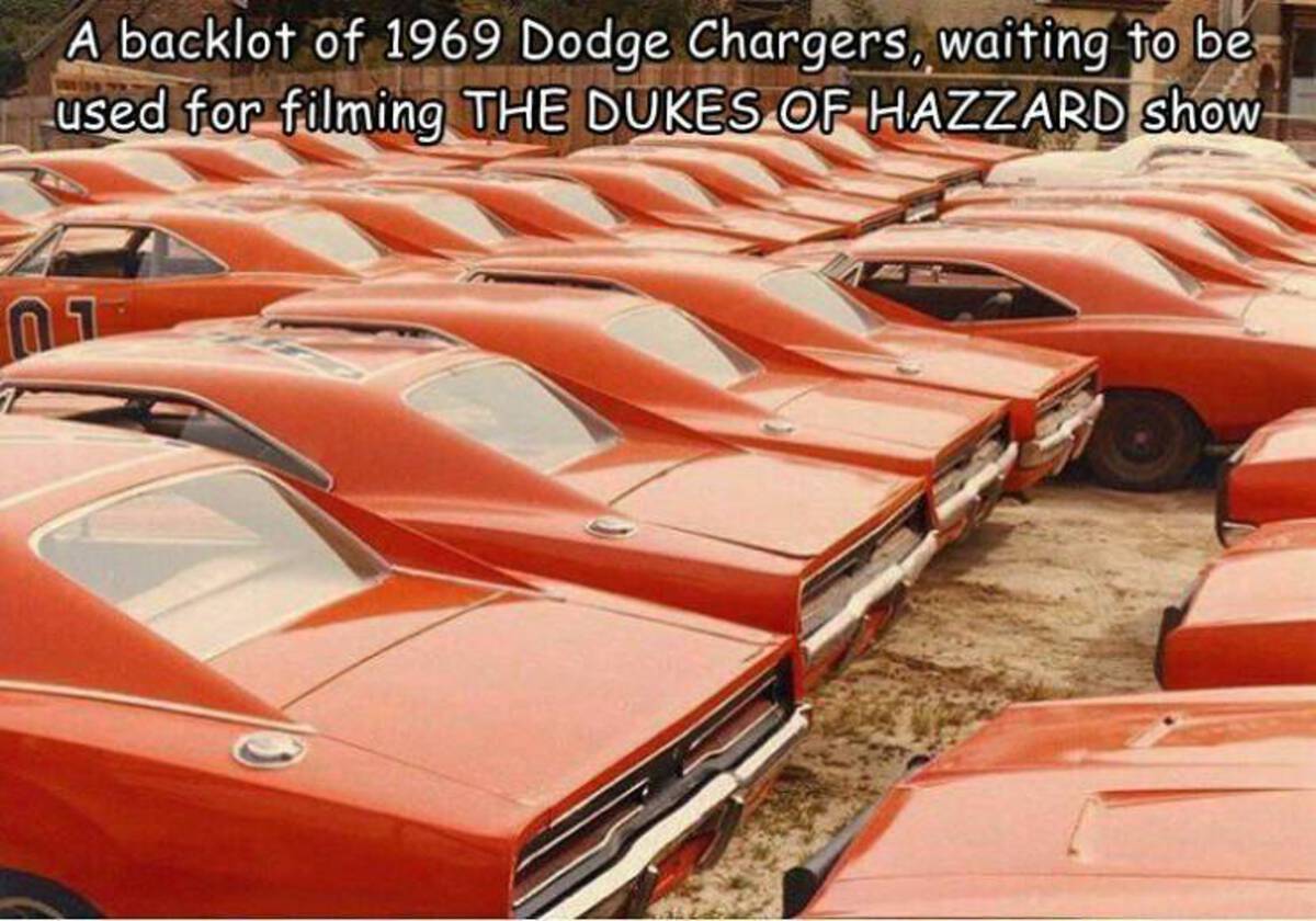 Dodge Charger - A backlot of 1969 Dodge Chargers, waiting to be used for filming The Dukes Of Hazzard show 01