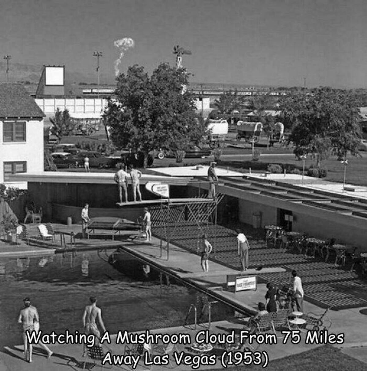 las vegas nuclear tourism - Watching A Mushroom Cloud From 75 Miles Away Las Vegas 1953