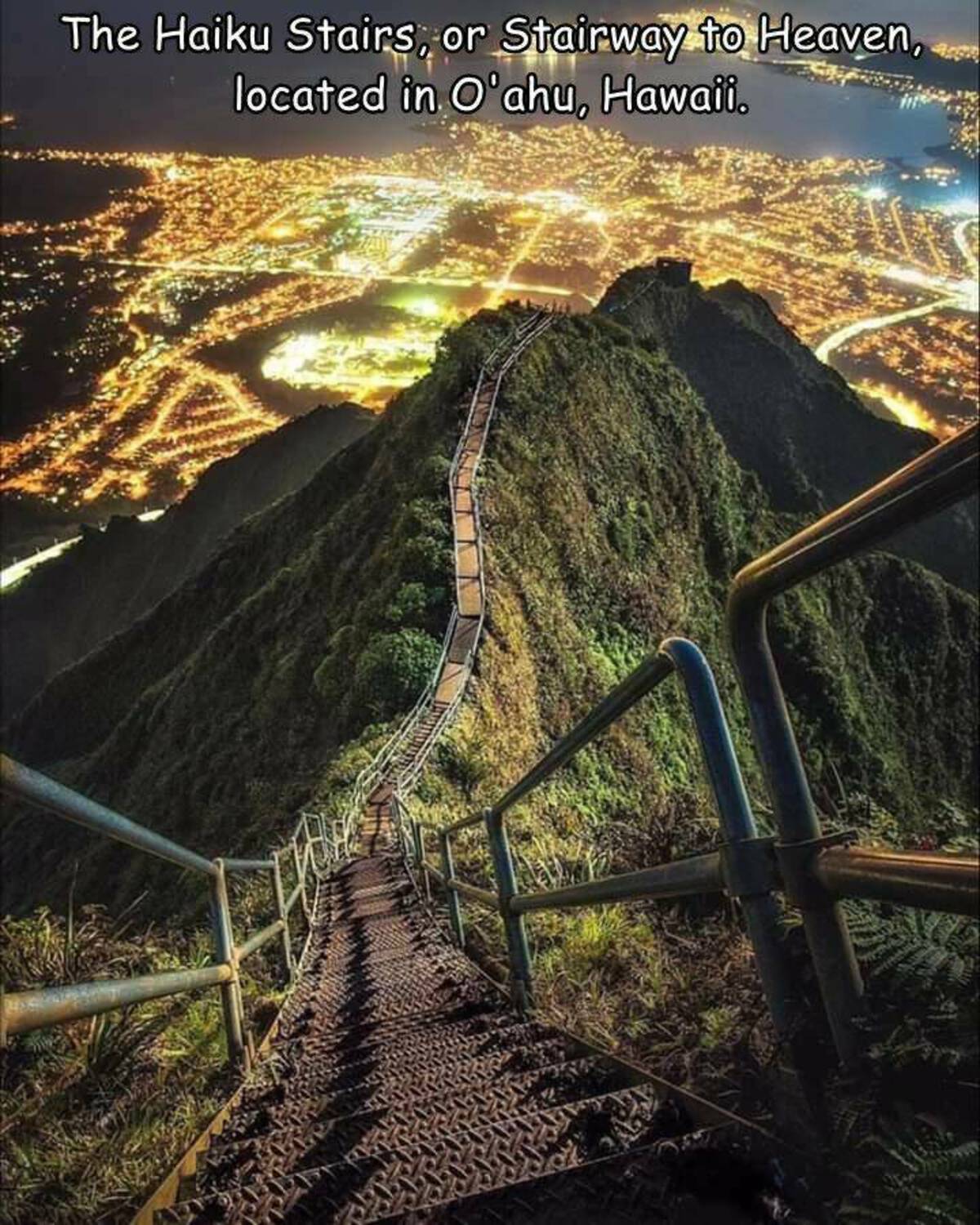 stairway to heaven night view - The Haiku Stairs, or Stairway to Heaven, located in O'ahu, Hawaii.