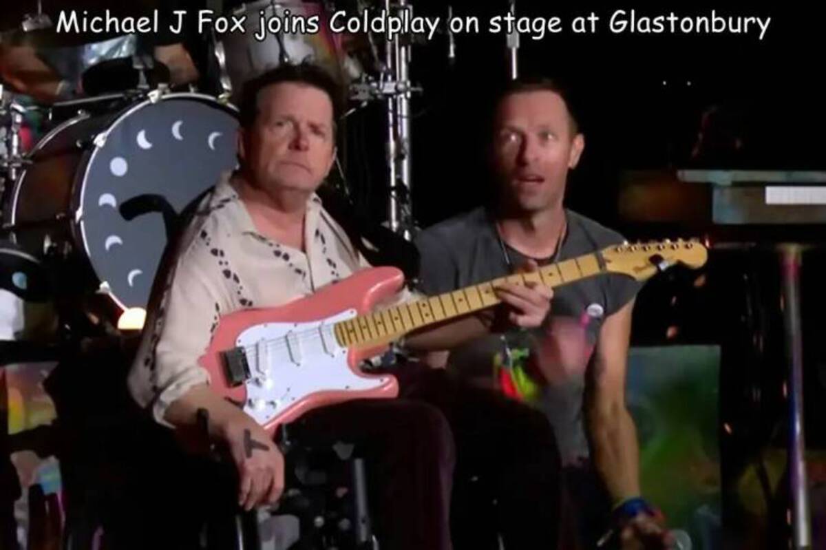 Coldplay - Michael J Fox joins Coldplay on stage at Glastonbury