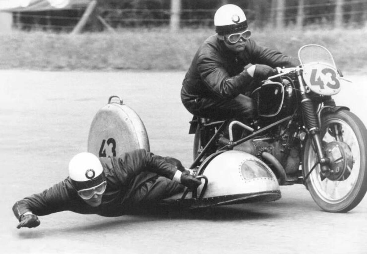 motorcycle sidecar racing - 43