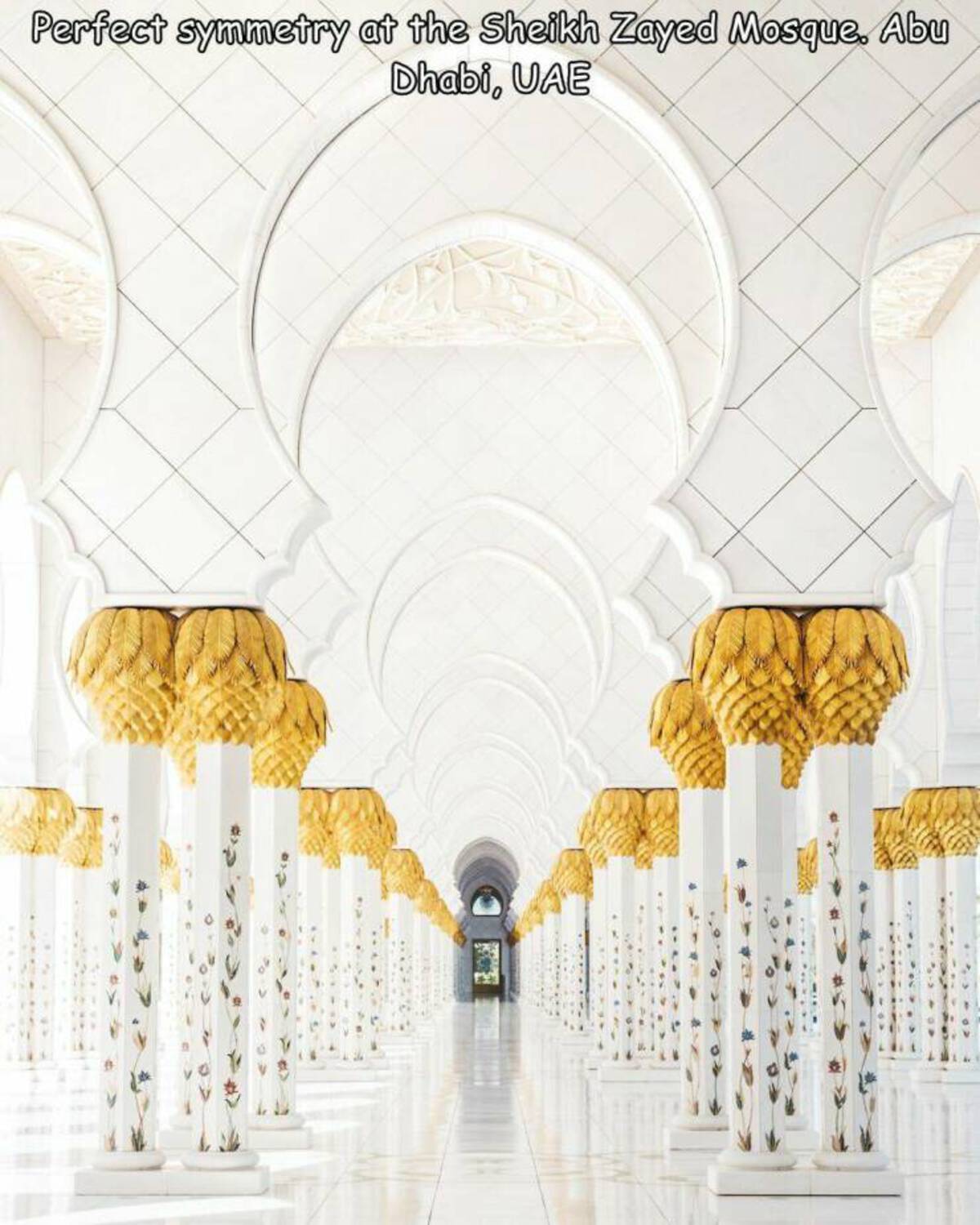 arch - Perfect symmetry at the Sheikh Zayed Mosque. Abu Dhabi, Uae