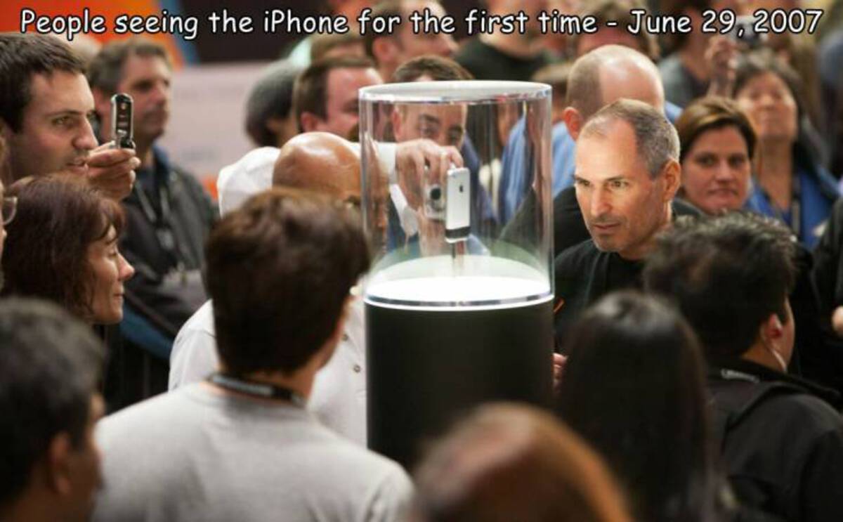 iPhone - People seeing the iPhone for the first time