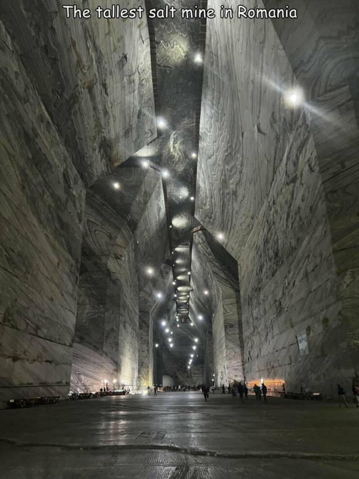 architecture - The tallest salt mine in Romania