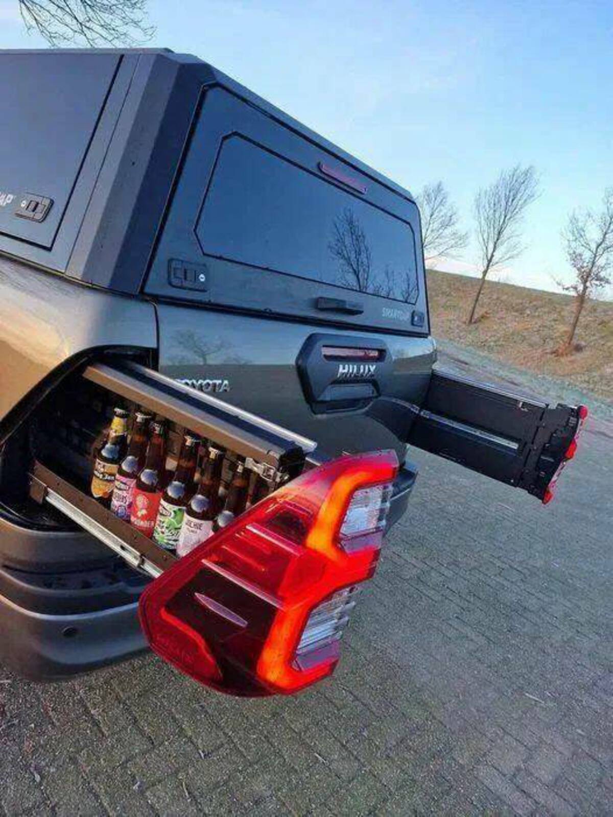 cool photos and funny memes - toyota hilux beer - Yota Che Start