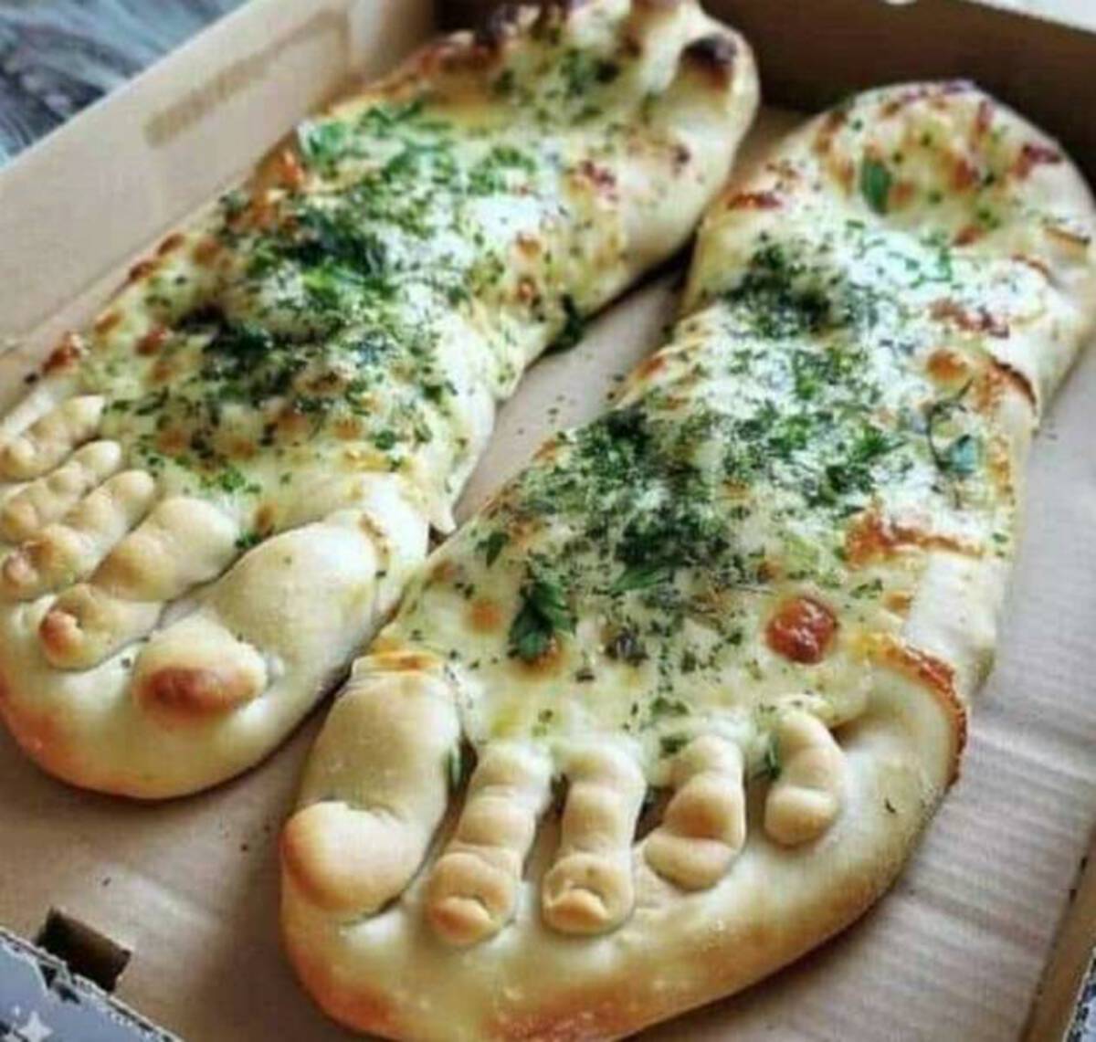 pizza feet