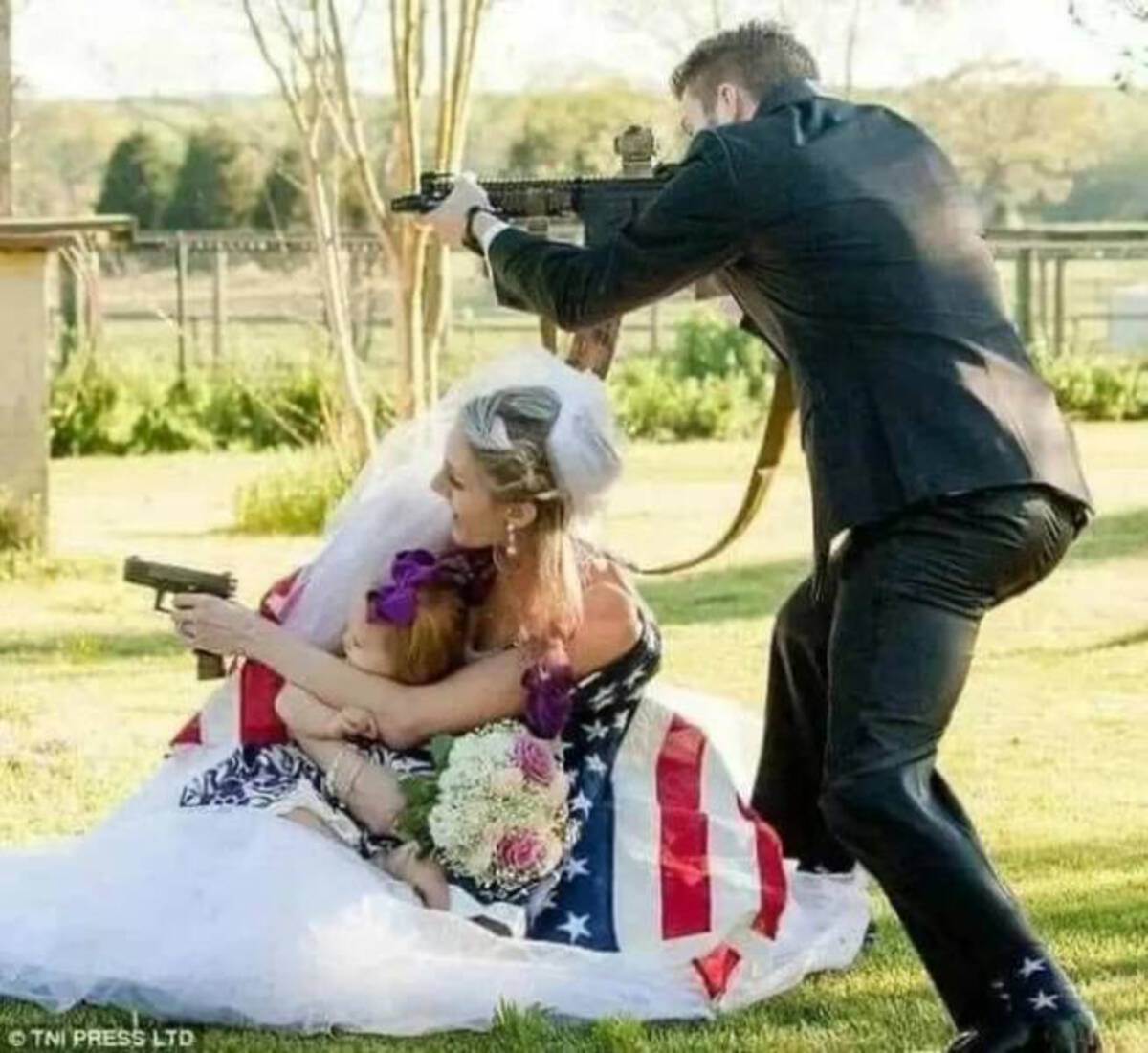 wedding photos guns - Tni Press Ltd