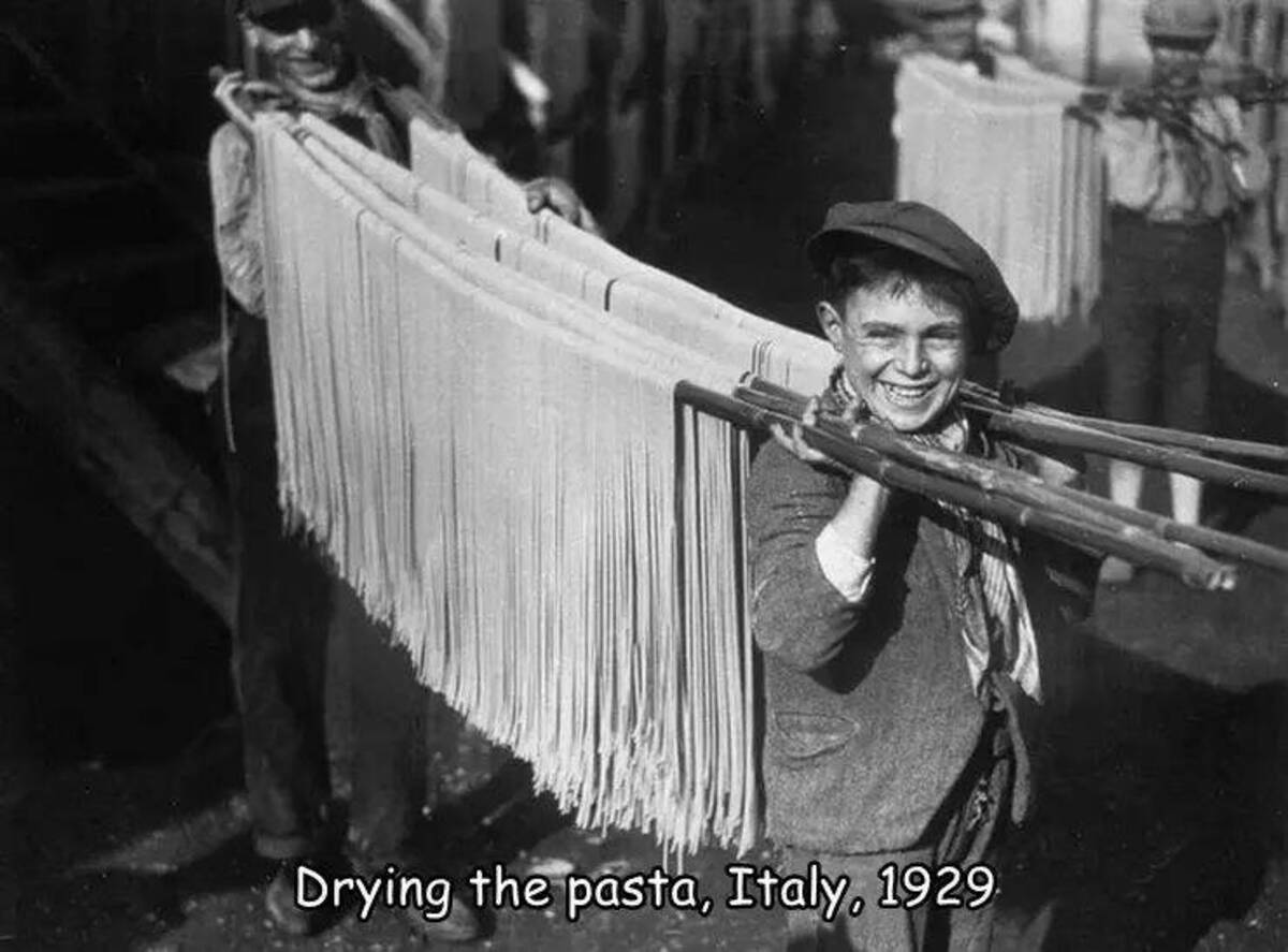 drying pasta italy - Drying the pasta, Italy, 1929