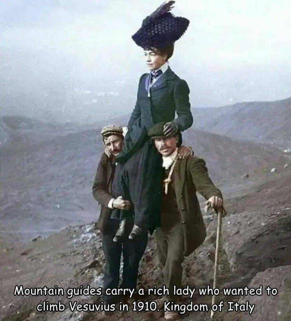 gentleman - Mountain guides carry a rich lady who wanted to climb Vesuvius in 1910. Kingdom of Italy