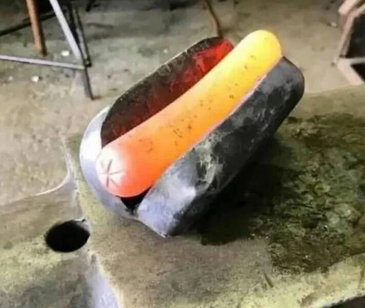 metal hotdog