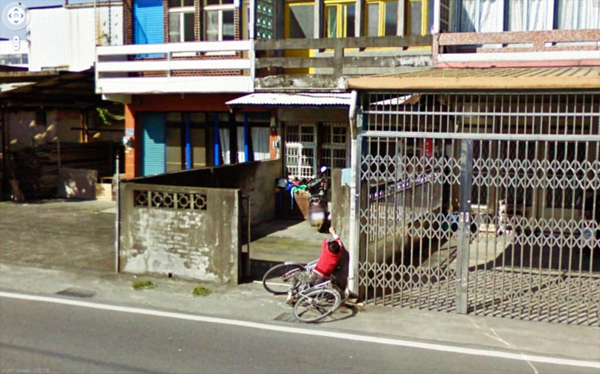 19 Times Google Street View Caught Everything