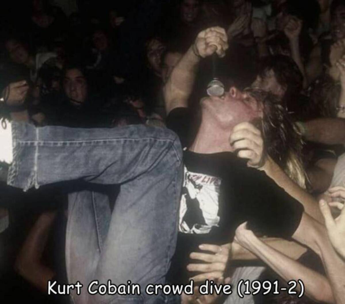 nirvana september 28 1991 - Live Kurt Cobain crowd dive 19912