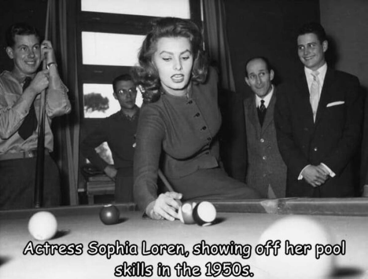 sophia loren playing pool - Actress Sophia Loren, showing off her pool skills in the 1950s.