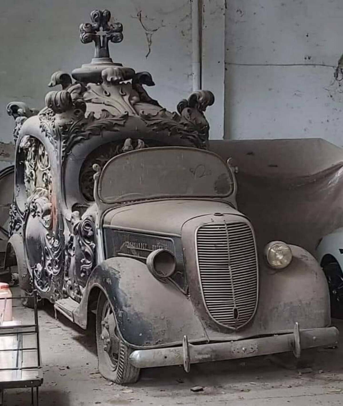 gothic old hearse