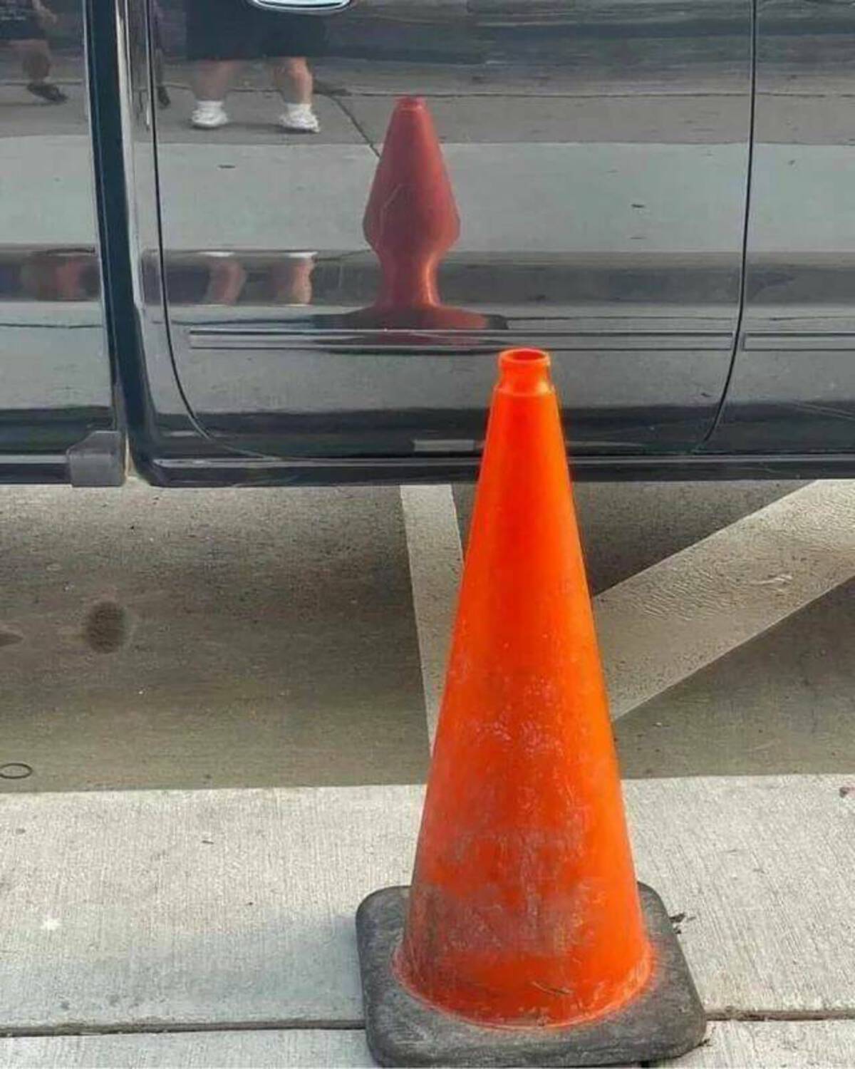 traffic cone butt plug meme