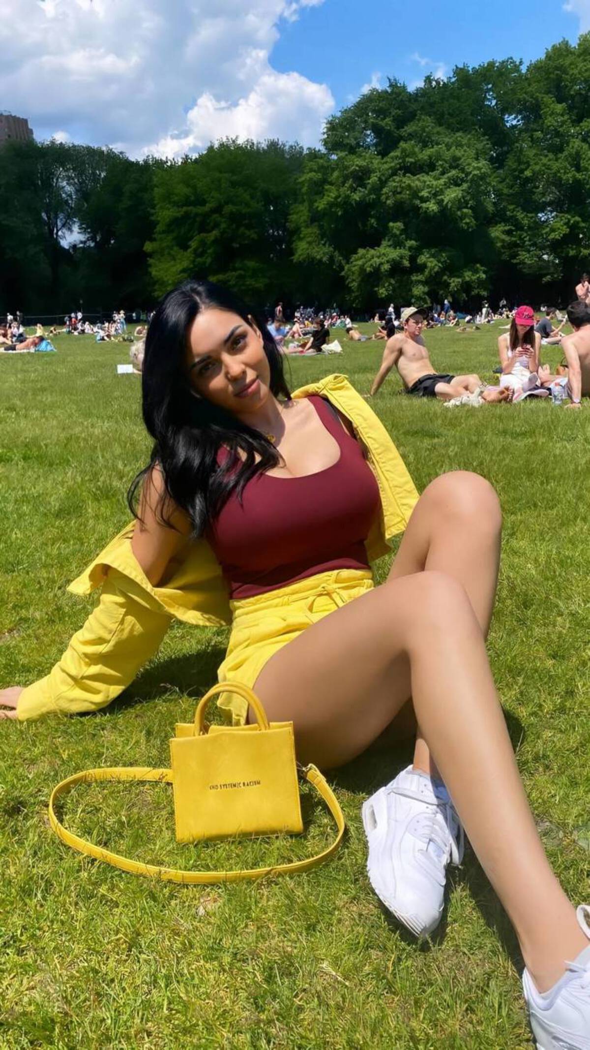 27 Examples Big Breasts Are Gods Gift To Men!