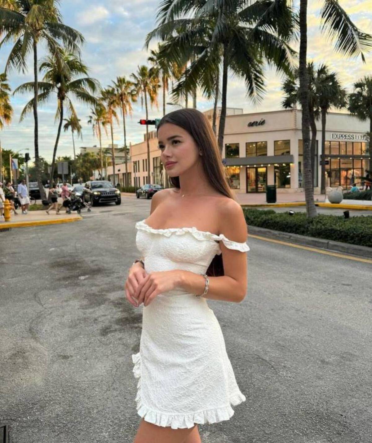 51 sEXY bABES tO pONDER oN!