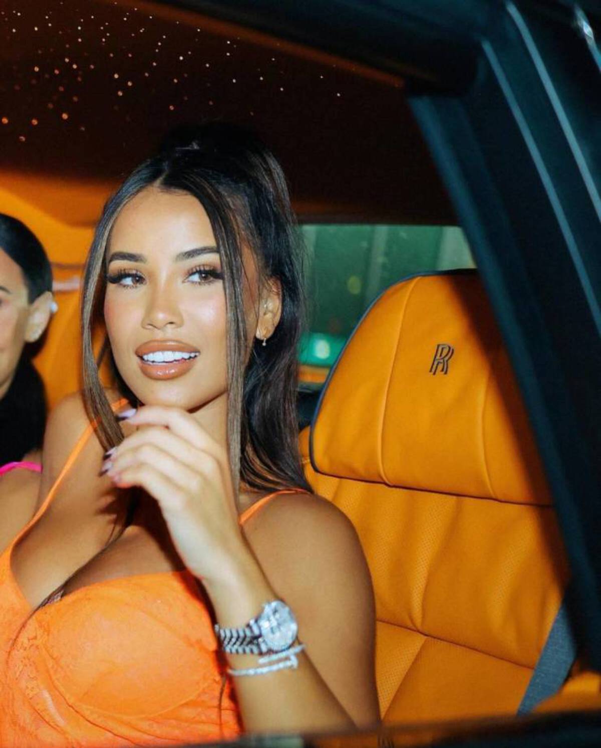 51 sEXY bABES tO pONDER oN!