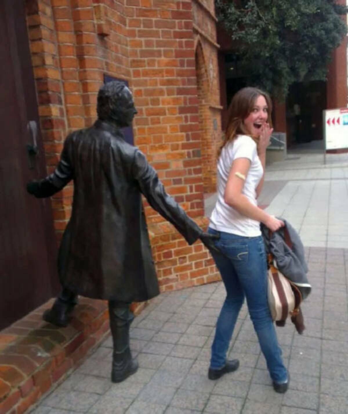 37 Fun Fascinating Photos For Your Eyes Only!