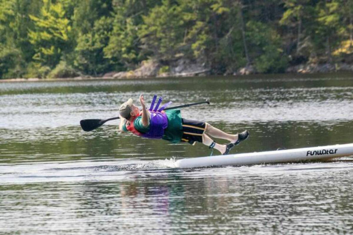 34 Choice Pics and Memes For Your Weekly Pleasure