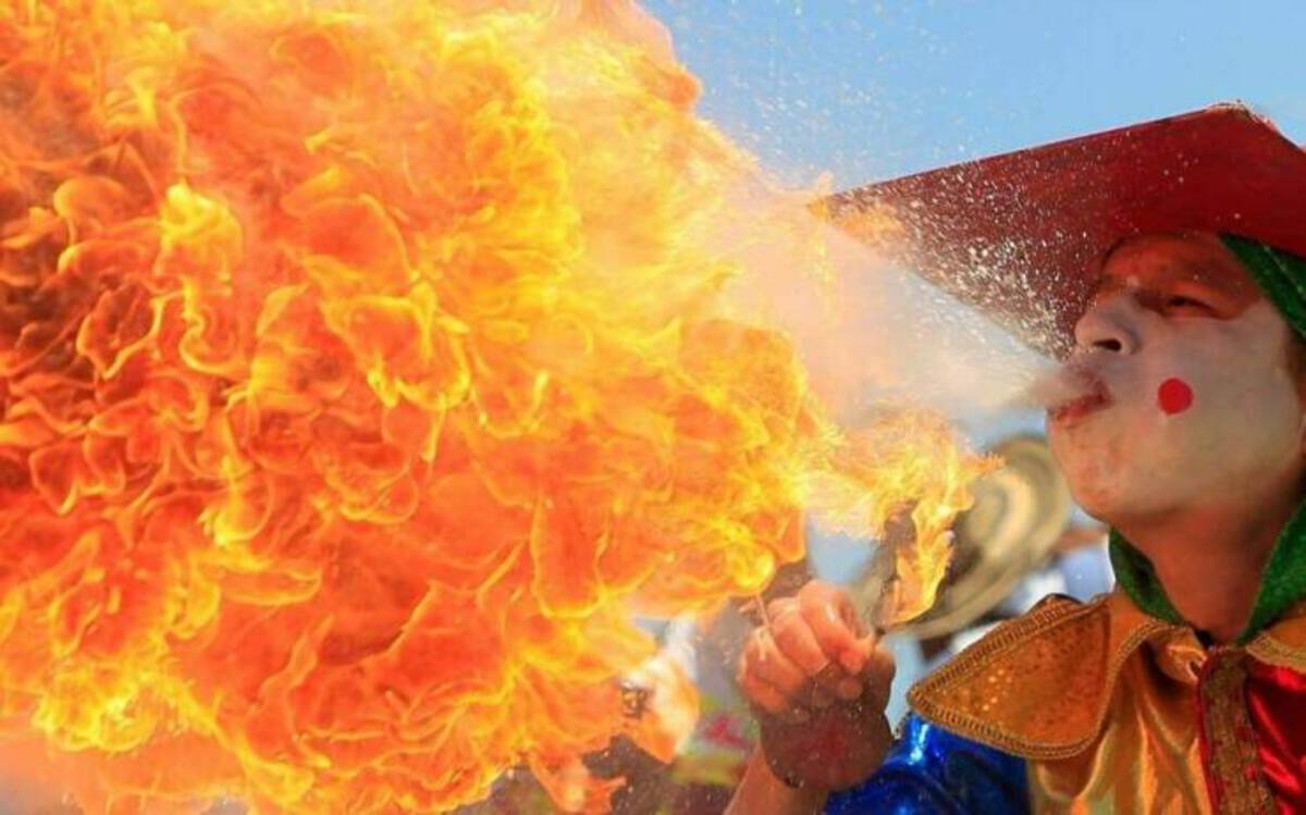 34 Choice Pics and Memes For Your Weekly Pleasure