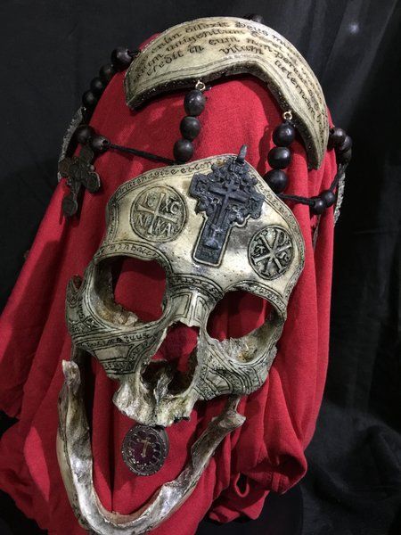 awesome random pics - eastern orthodox skull mask - Sa Na 22 1.0092010 che ter Cer Pestco act M La De Was