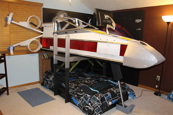 X-Wing Fighter bed